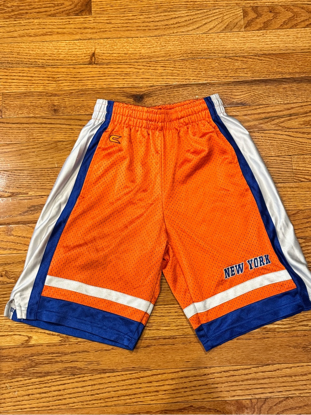 Vintage New York Knicks Youth Medium 12-14 Shorts by Colosseum Athletics